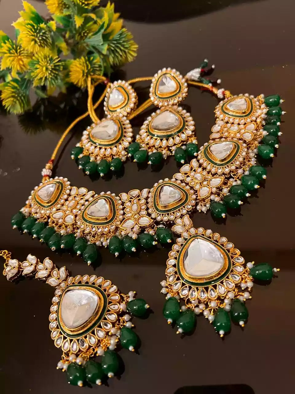 Indian kundan necklace set Main image