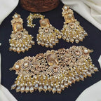 Handmade choker set with teeka