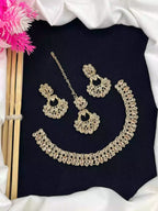 Reverse ad necklace set