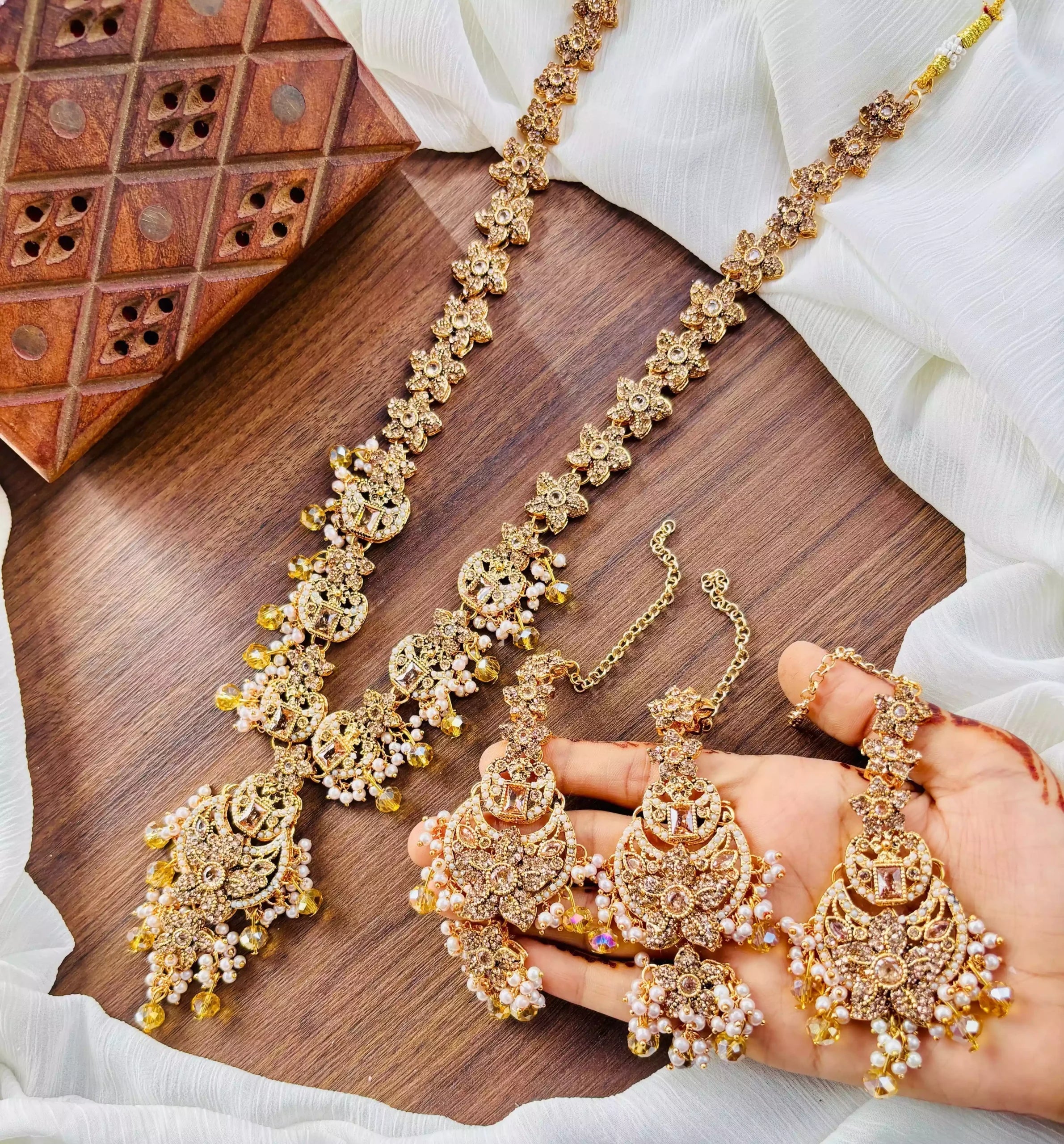 Zircon maala set with teeka