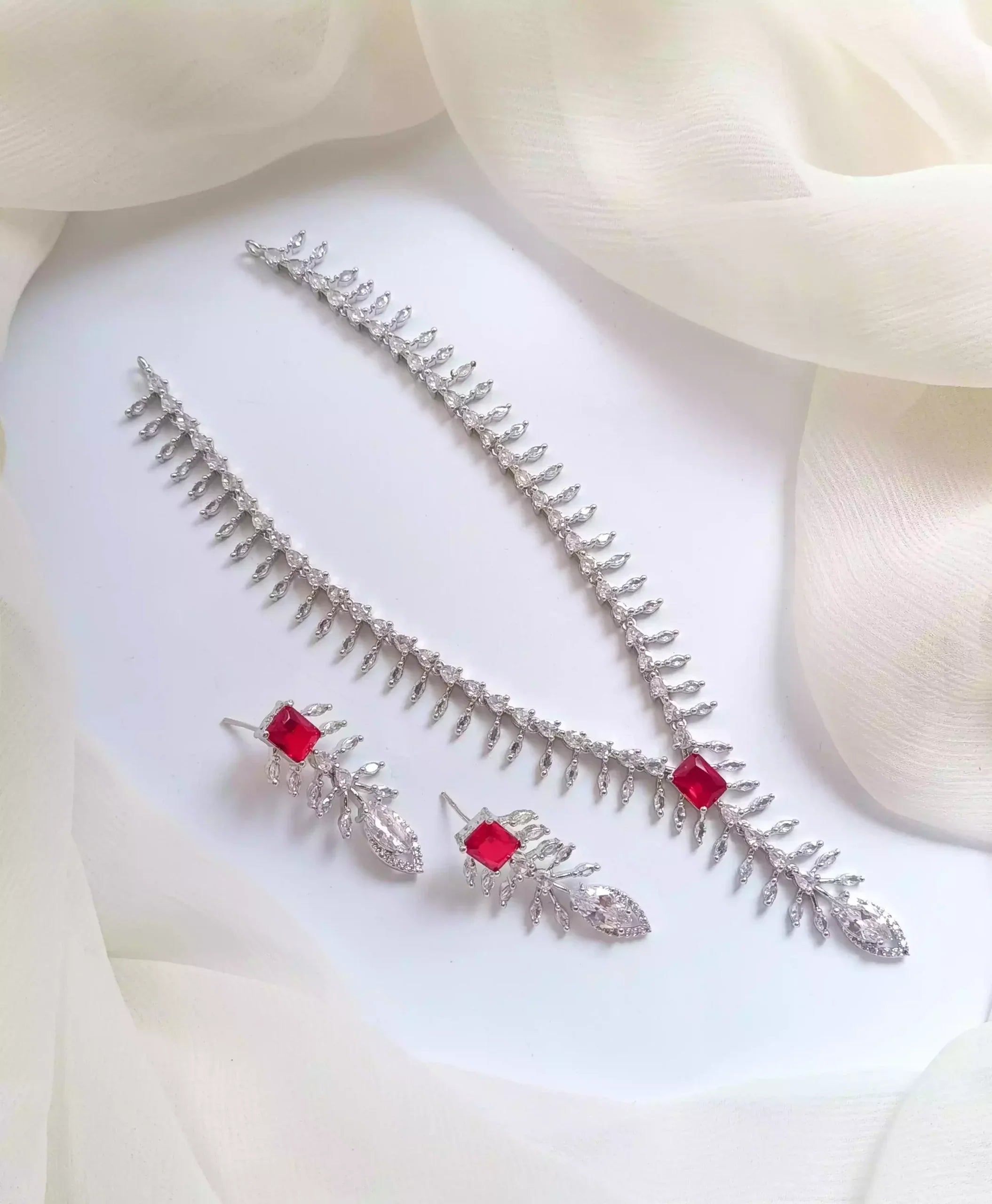 Elegant zircon necklace set