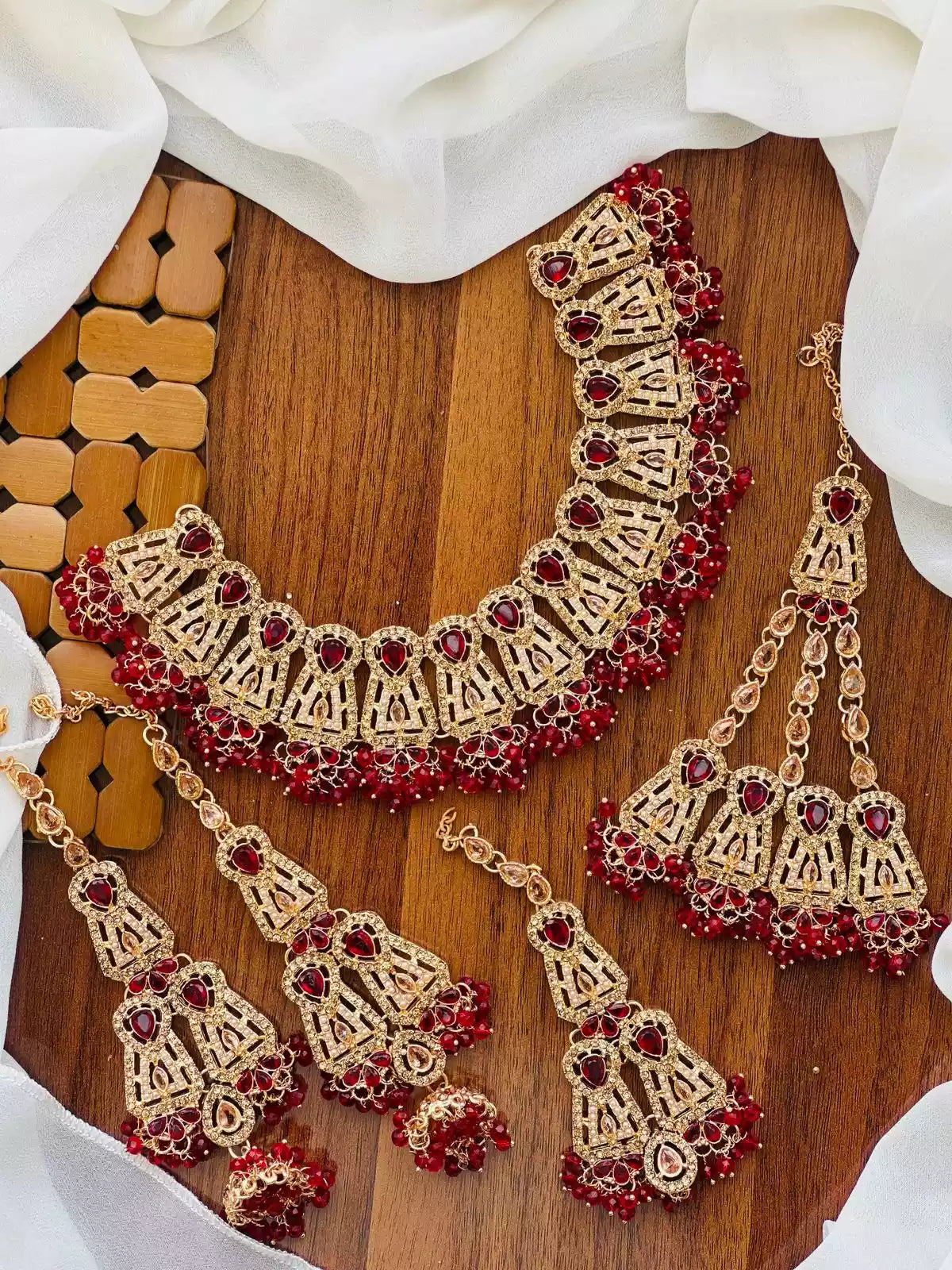 Zircon bridal set Main image