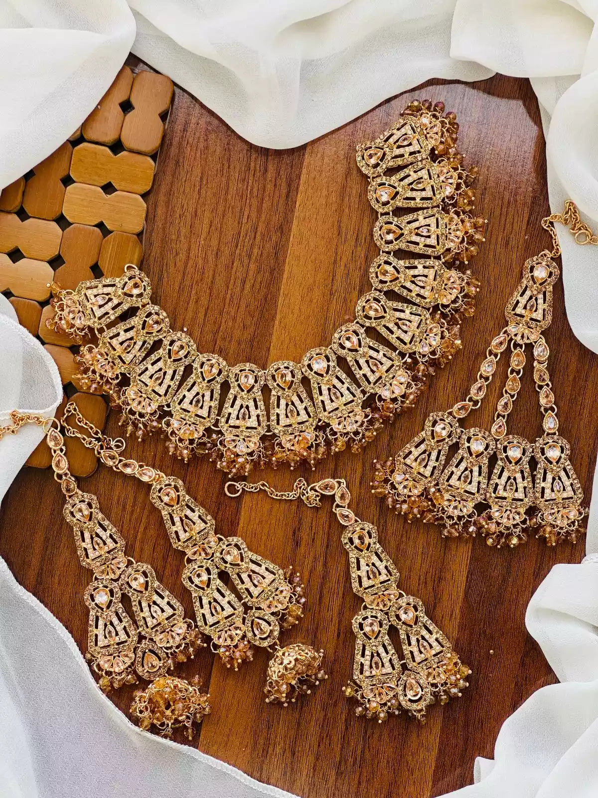 Zircon bridal set Secondary image