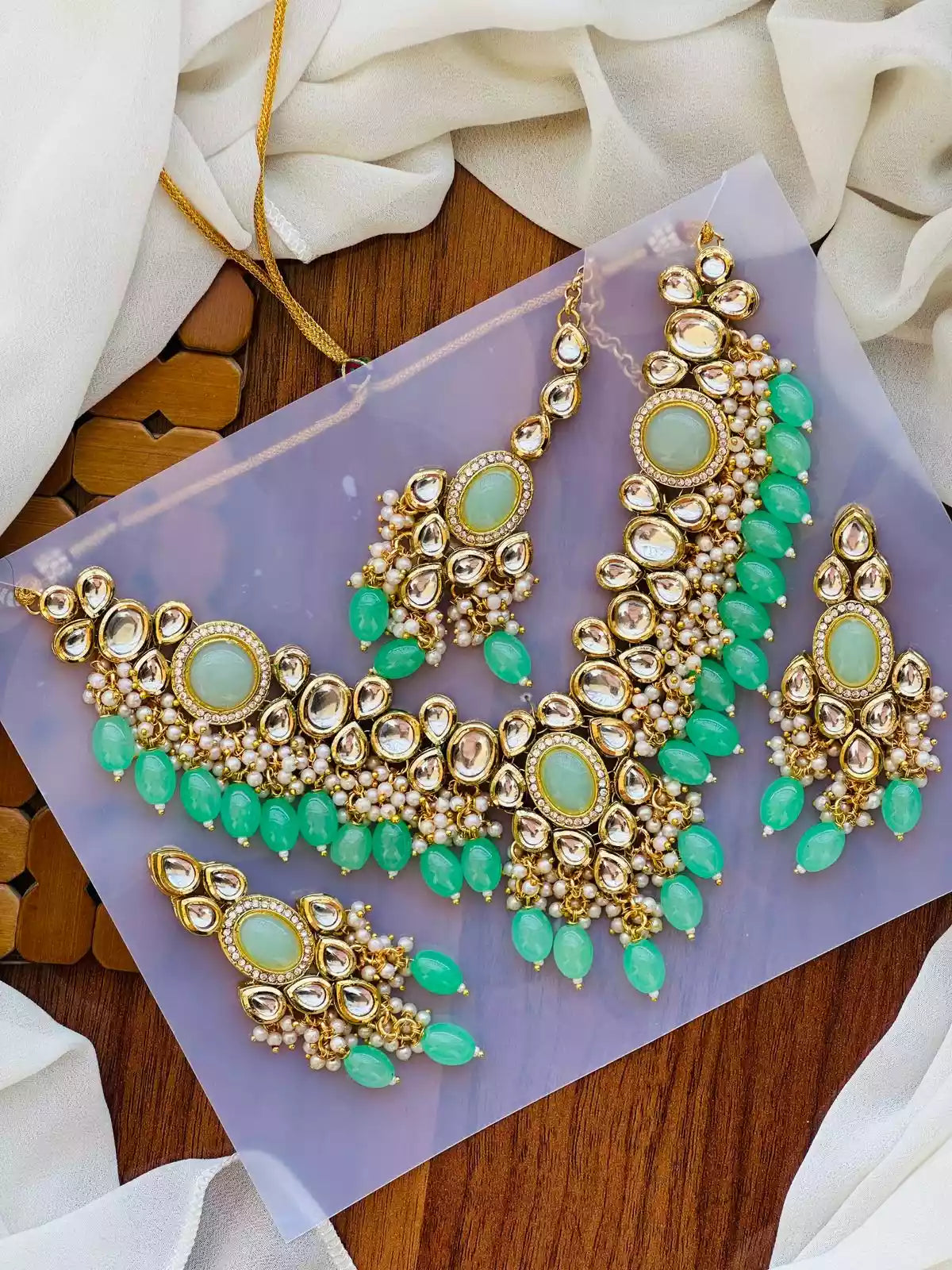 Jaipuri kundan necklace set Secondary image
