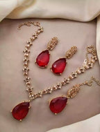 Zircon necklace set with teeka