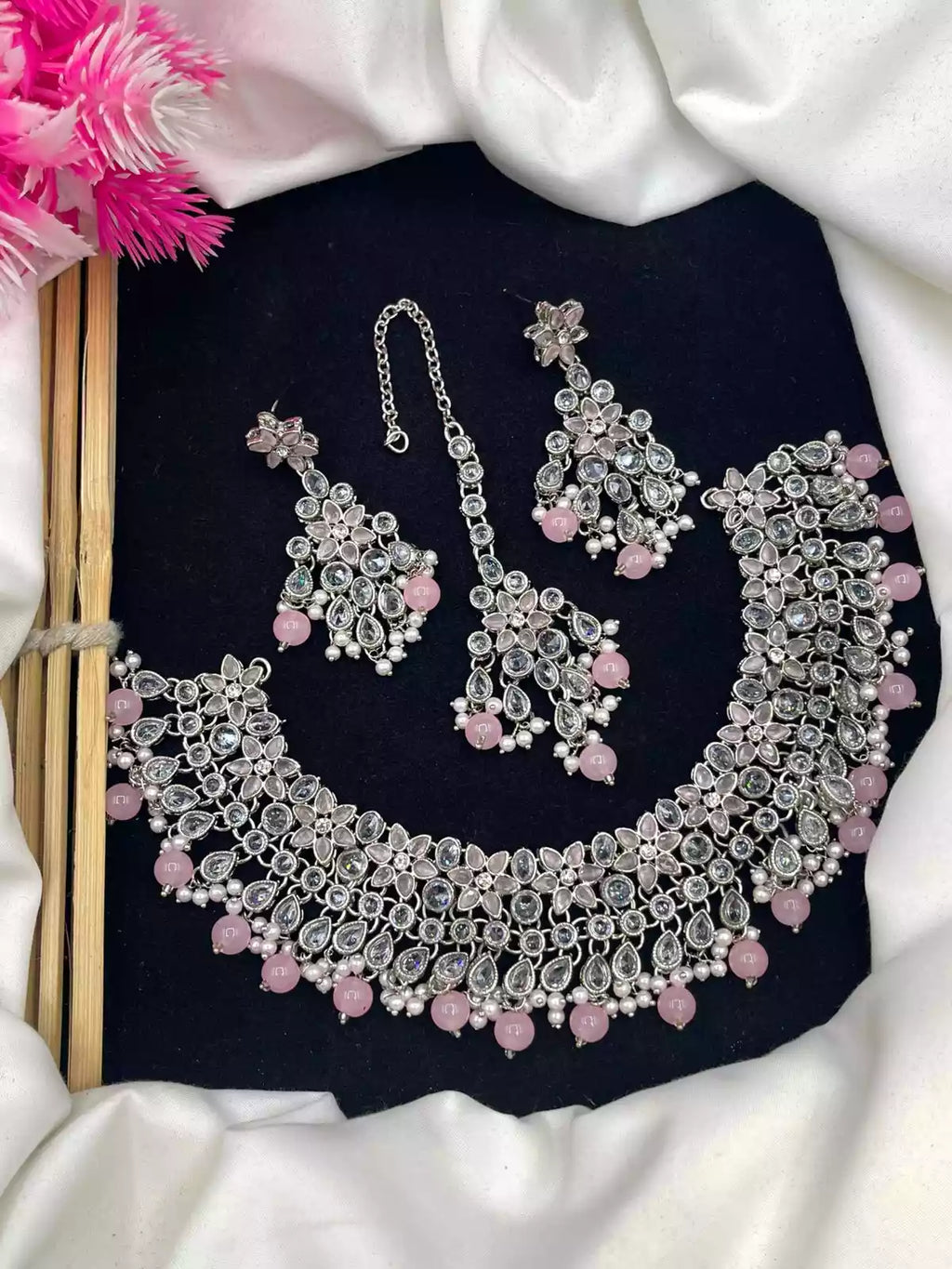 Reverse AD necklace set