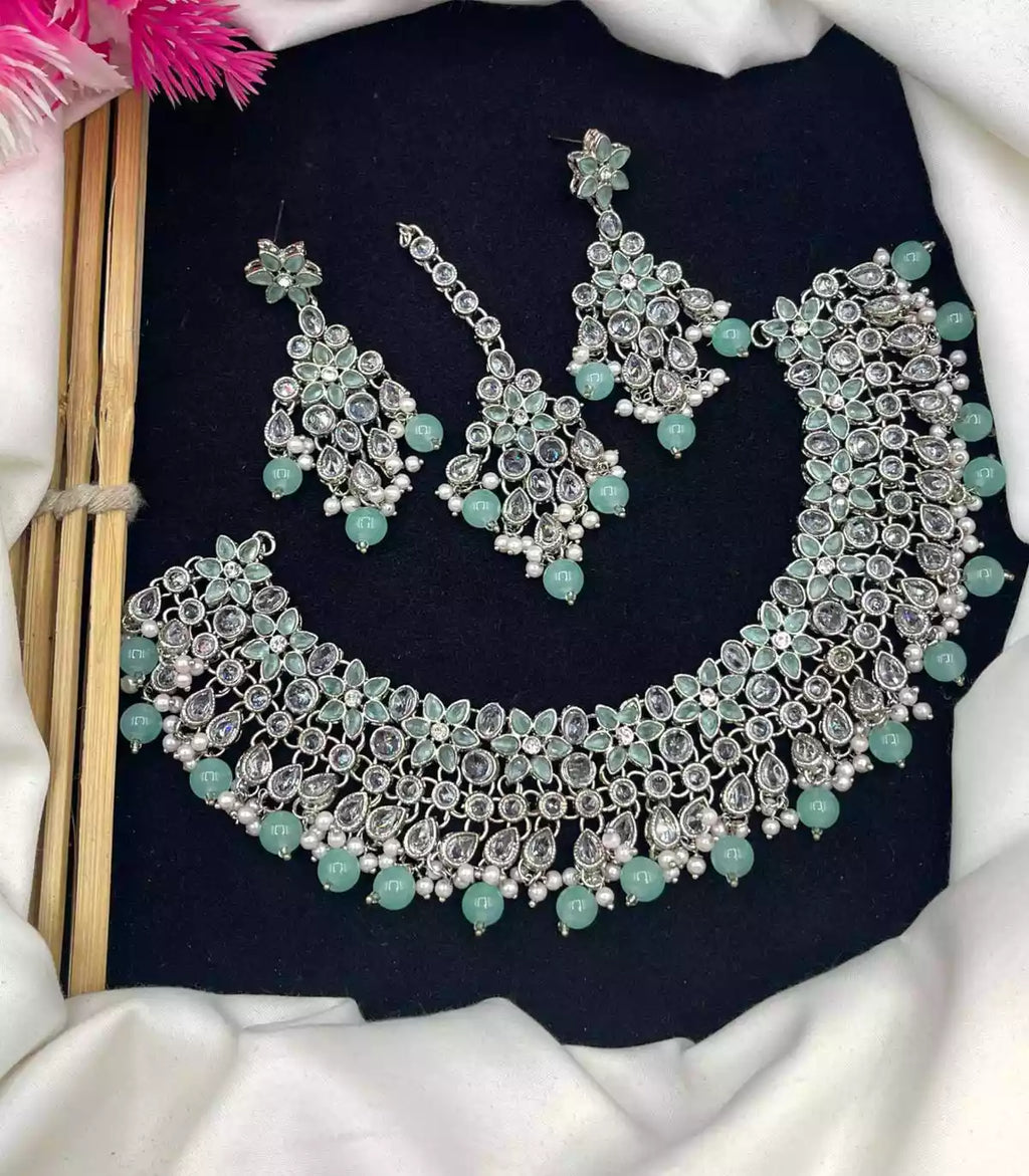 Reverse AD necklace set