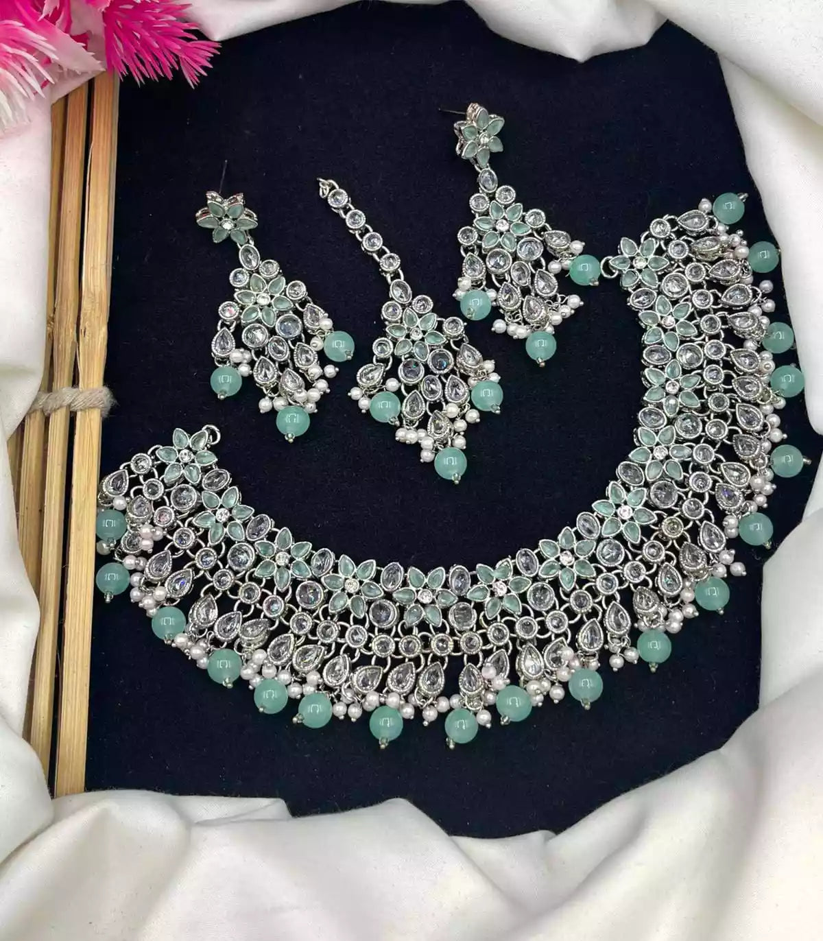 Reverse AD necklace set
