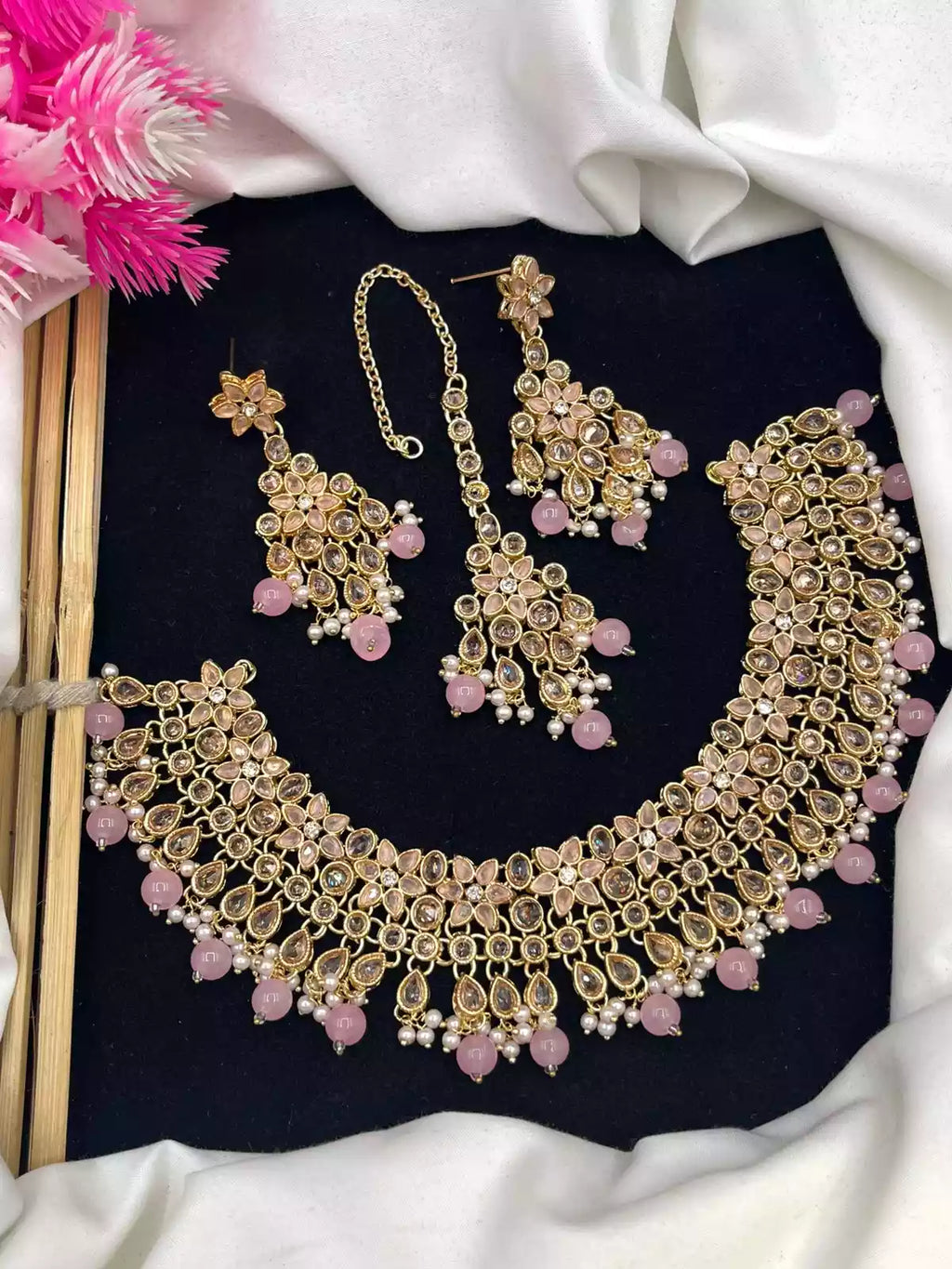 Reverse AD necklace set