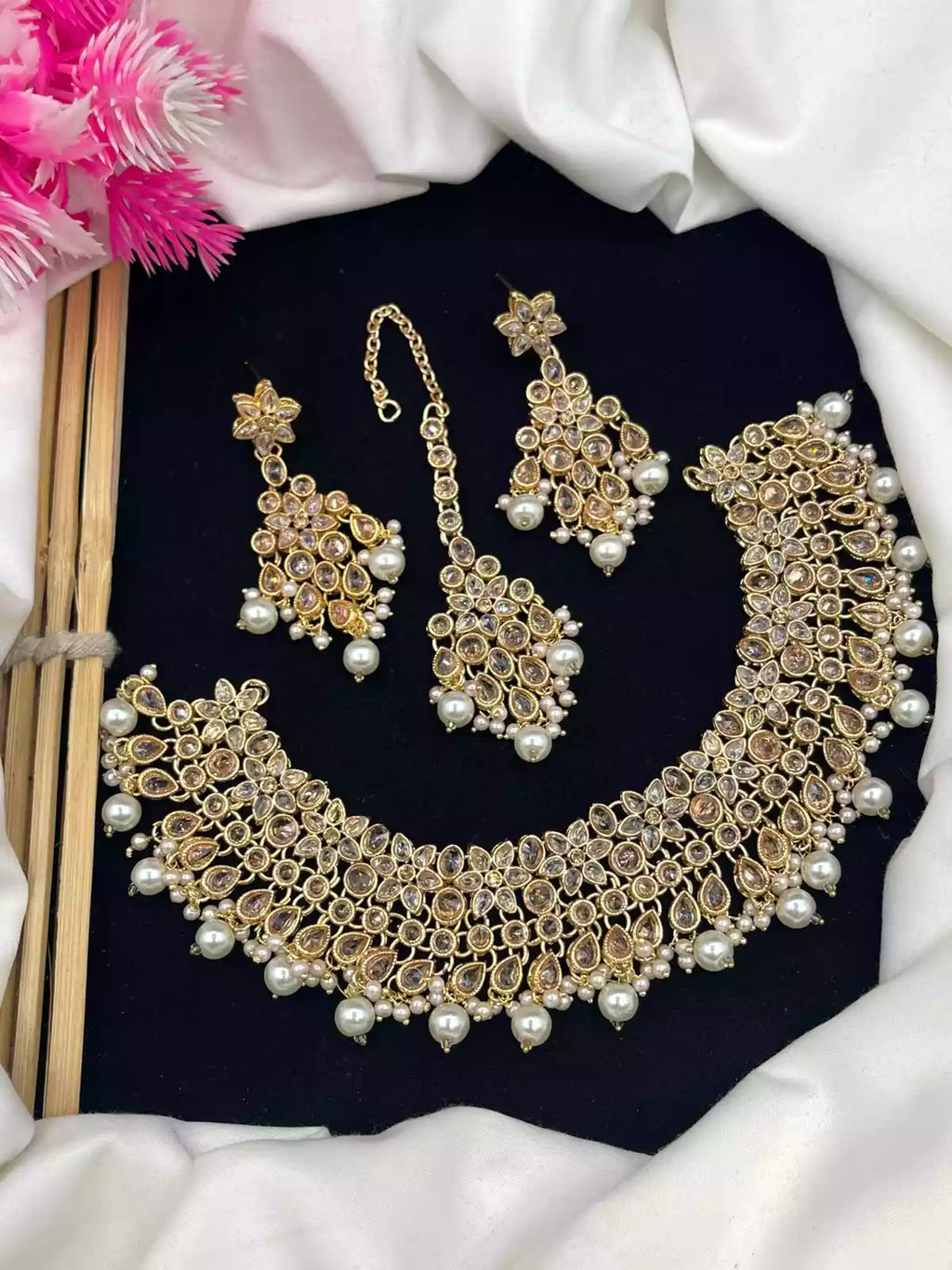 Reverse AD necklace set