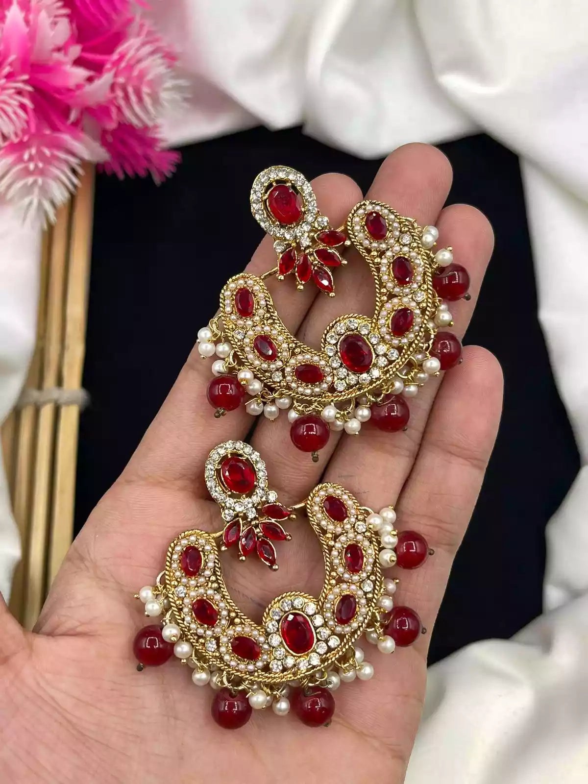 Zircon earrings