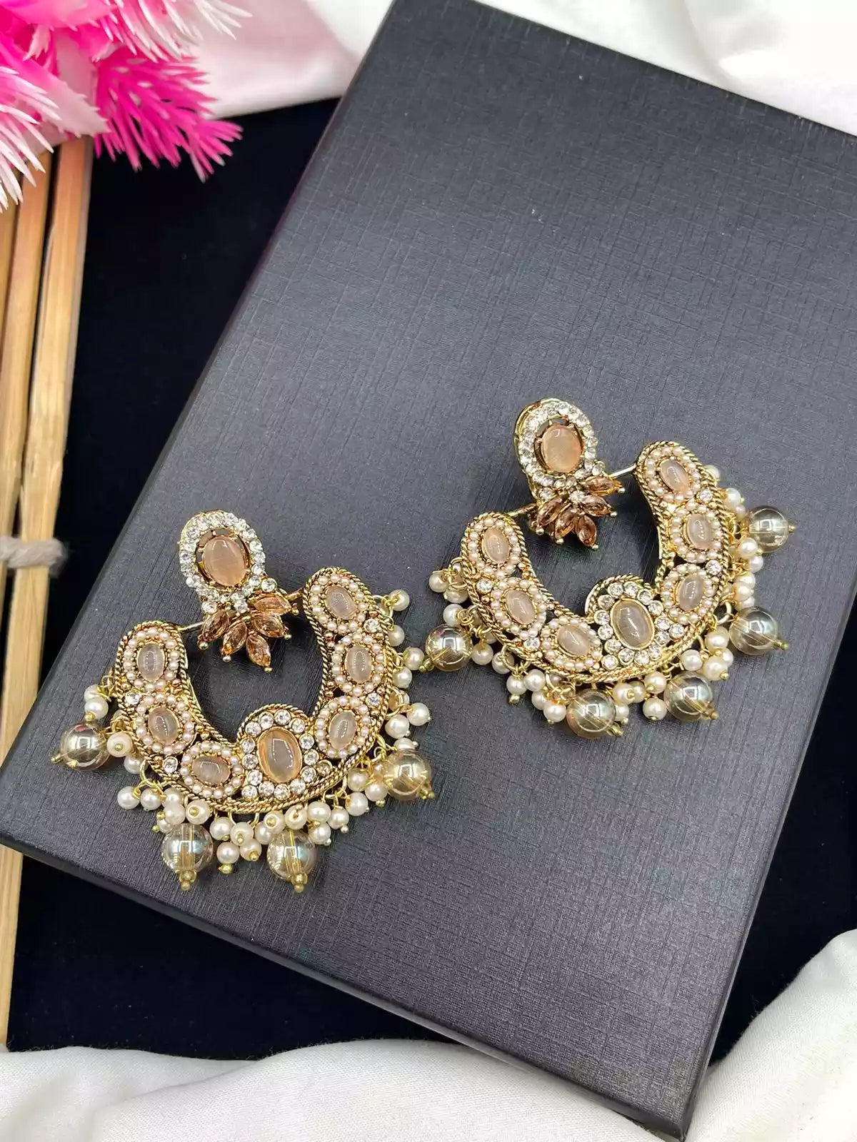 Zircon earrings