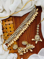 Kundan choker set with teeka