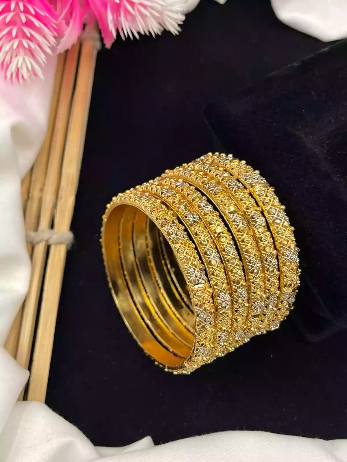 Gold plated 6pcs bangles set Secondary image