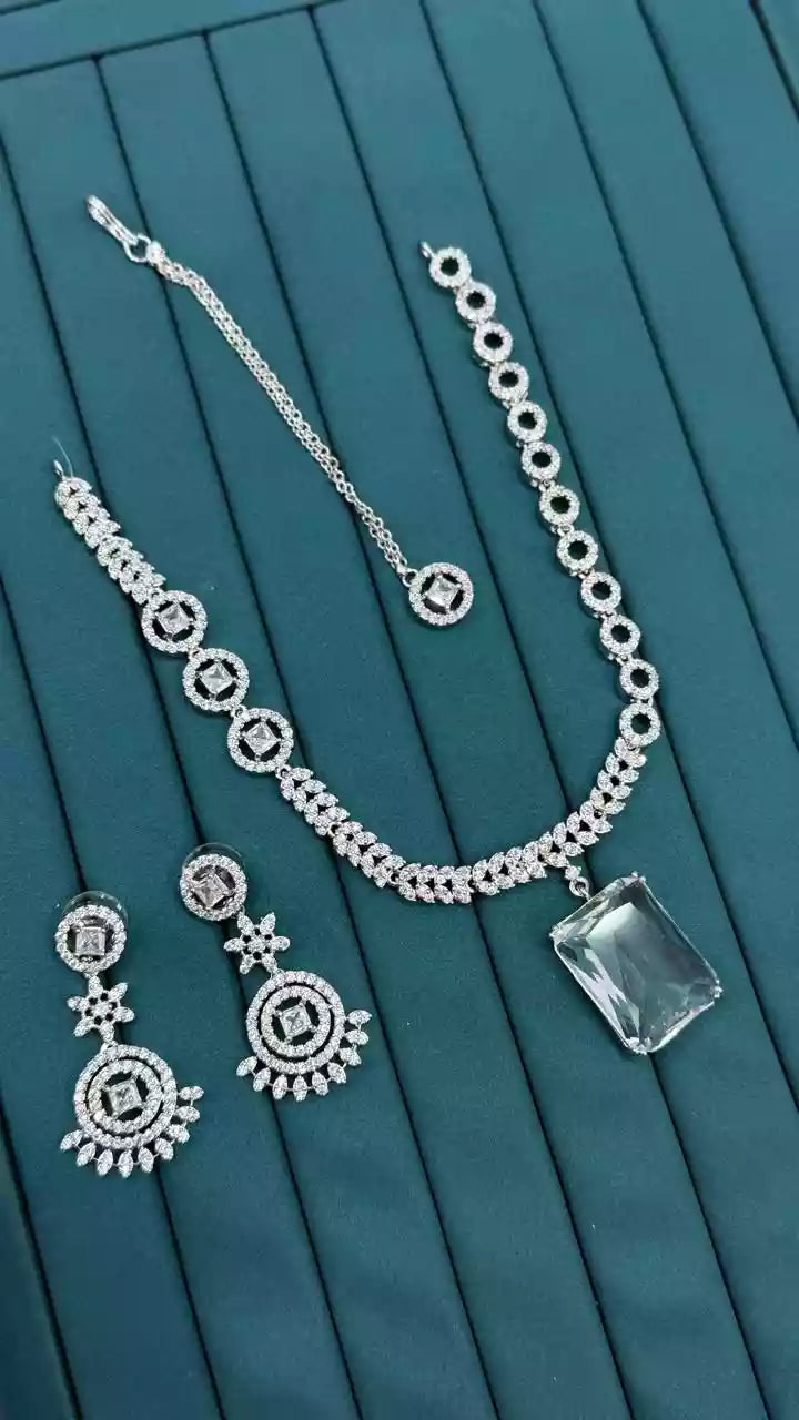 American diamond necklace set with teeka Main image