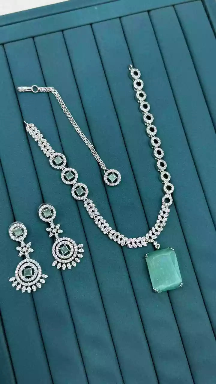 American diamond necklace set with teeka Secondary image