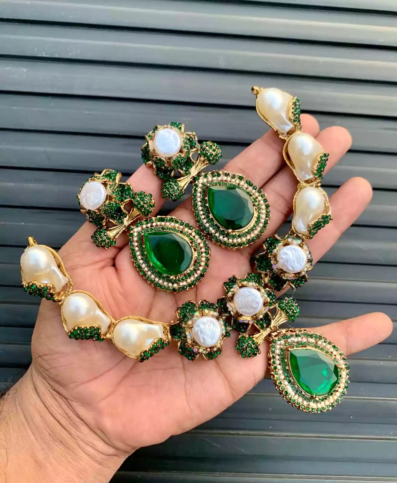Crafted mother of pearl necklace set