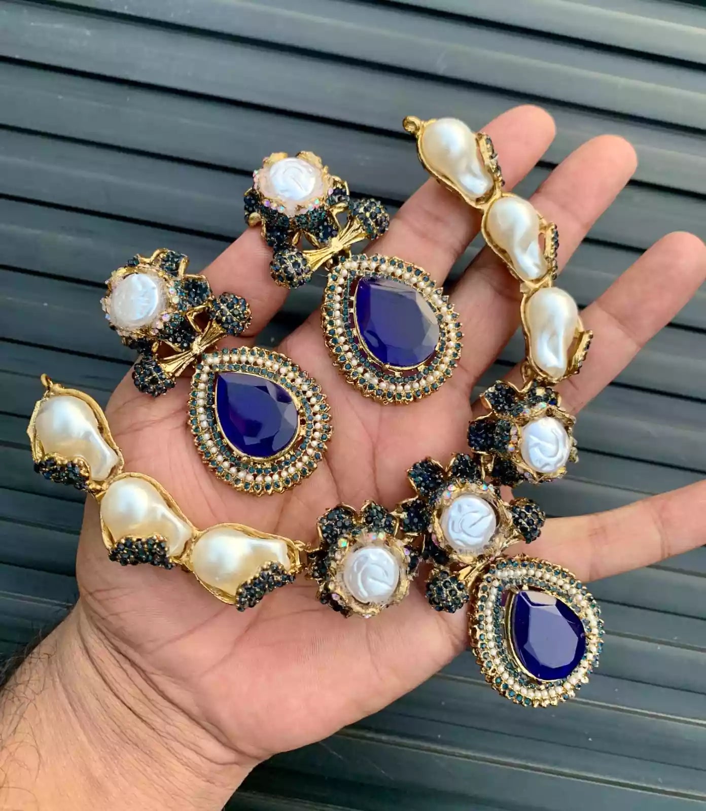 Crafted mother of pearl necklace set
