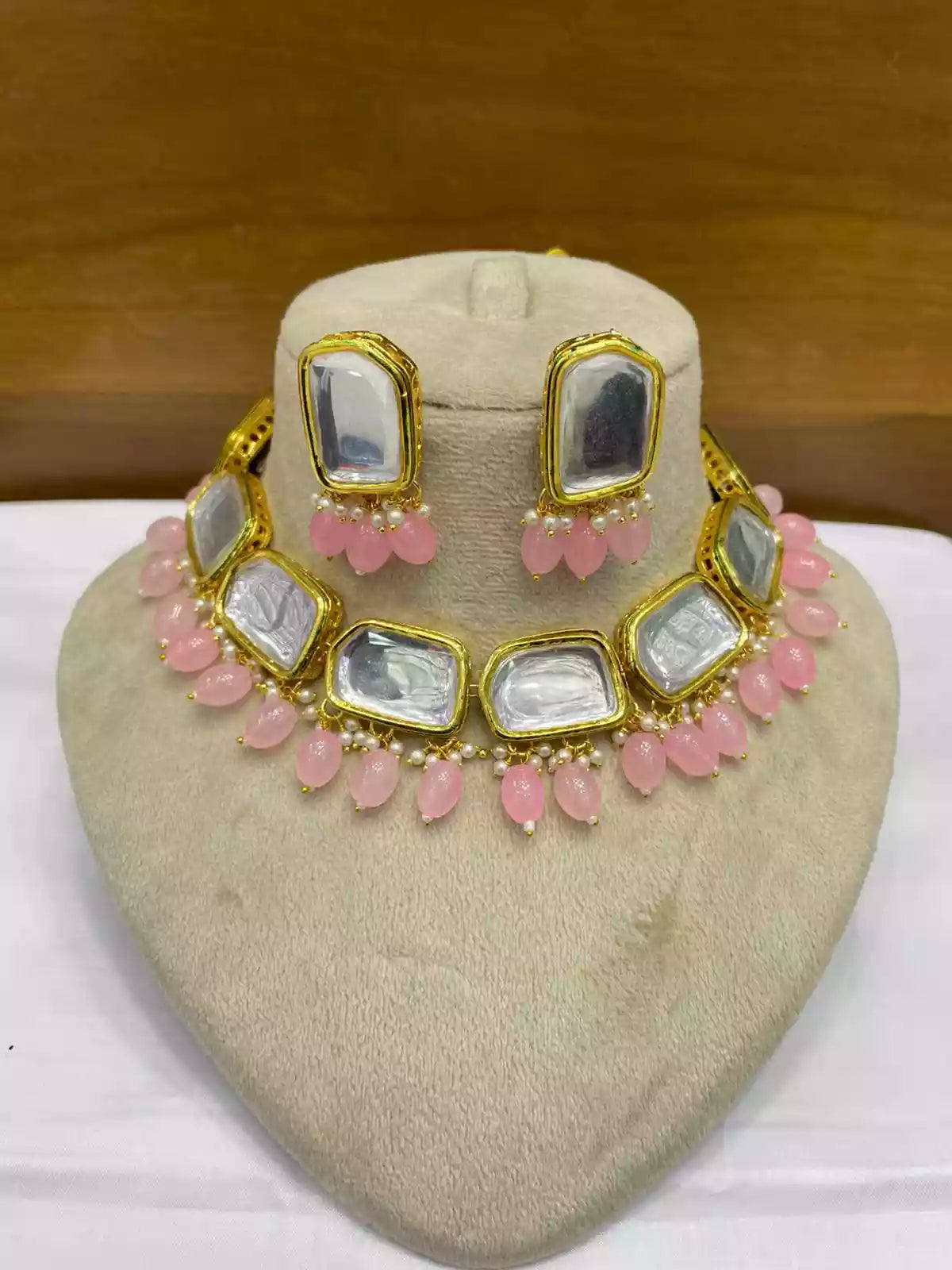 Indian kundan set with back meena Main image