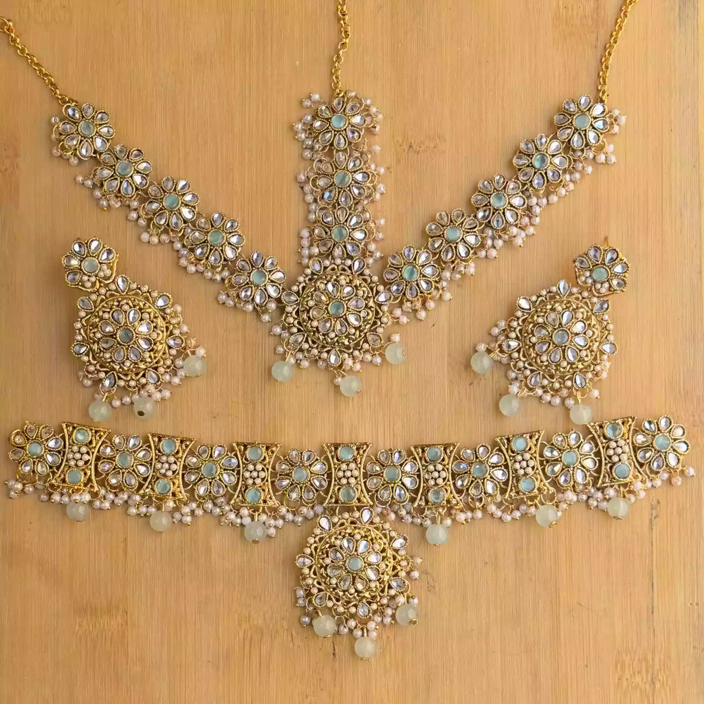 Kundan choker set with matha patti