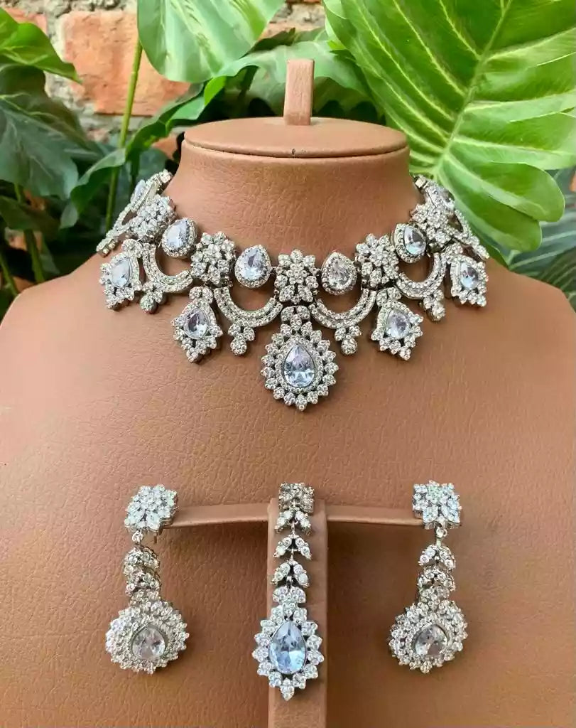 Zirconia bridal set with teeka