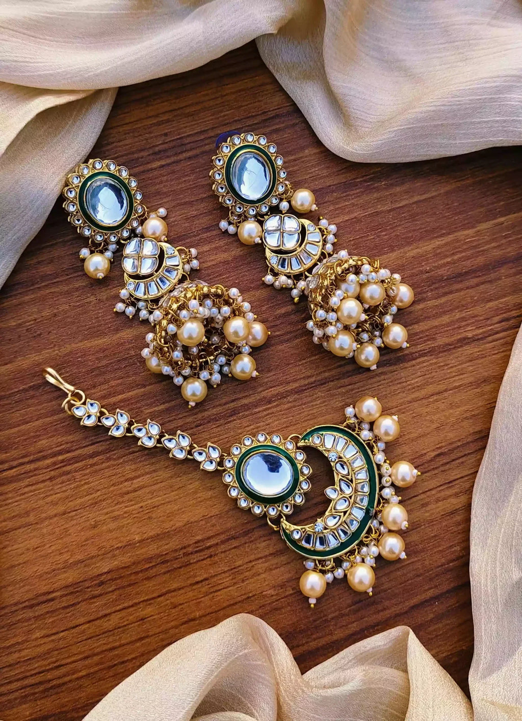 Indian kundan earrings teeka