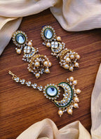 Indian kundan earrings teeka
