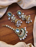 Indian kundan earrings teeka