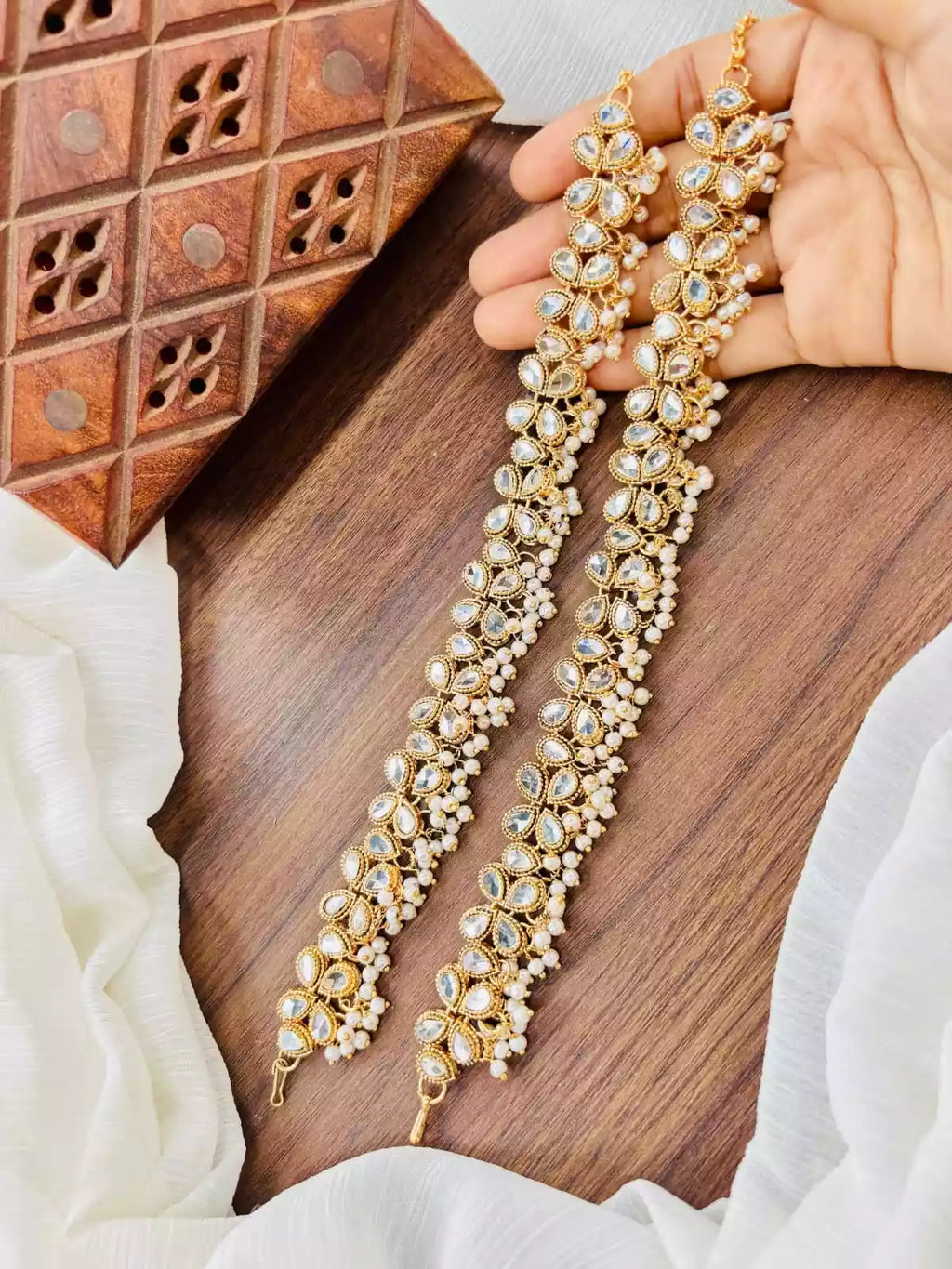 Kundan pazaib pair