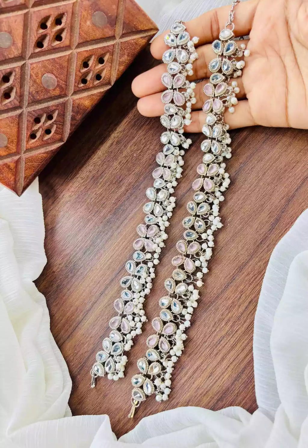 Kundan pazaib pair