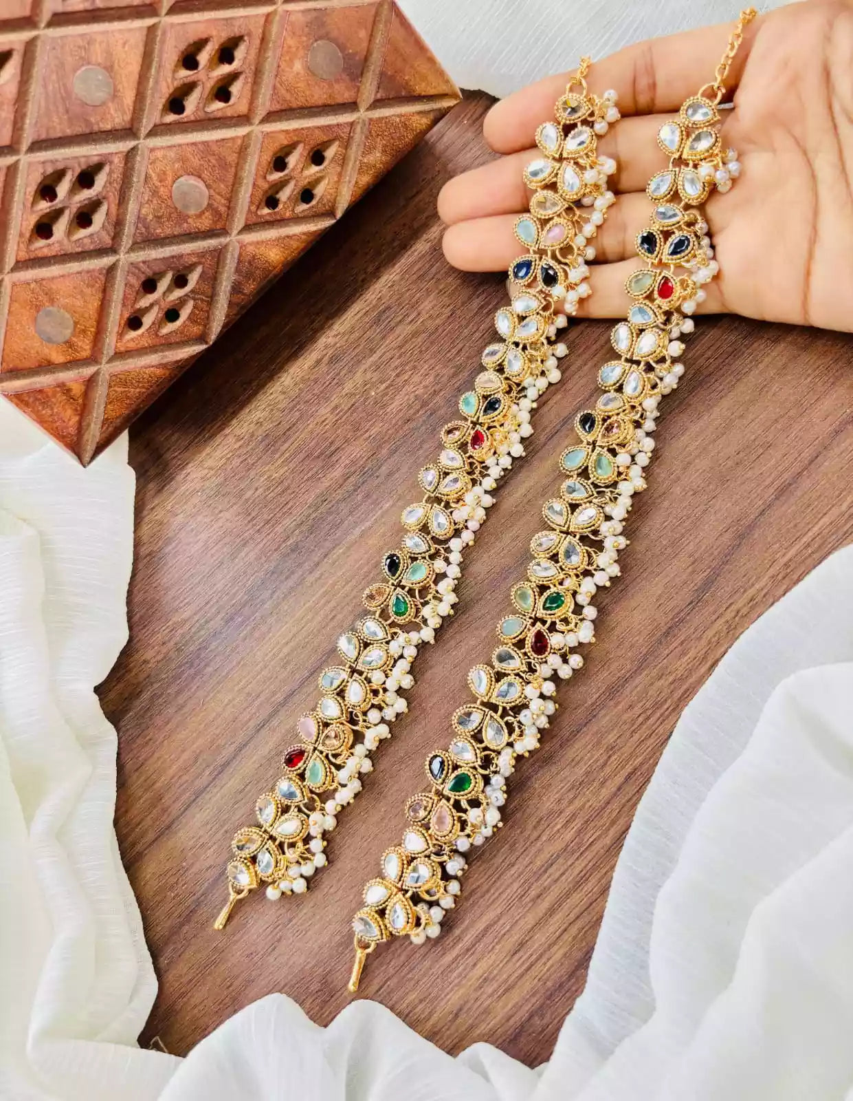Kundan pazaib pair