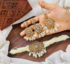 Zircon choker set with teeka