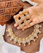 Zircon necklace set with teeka