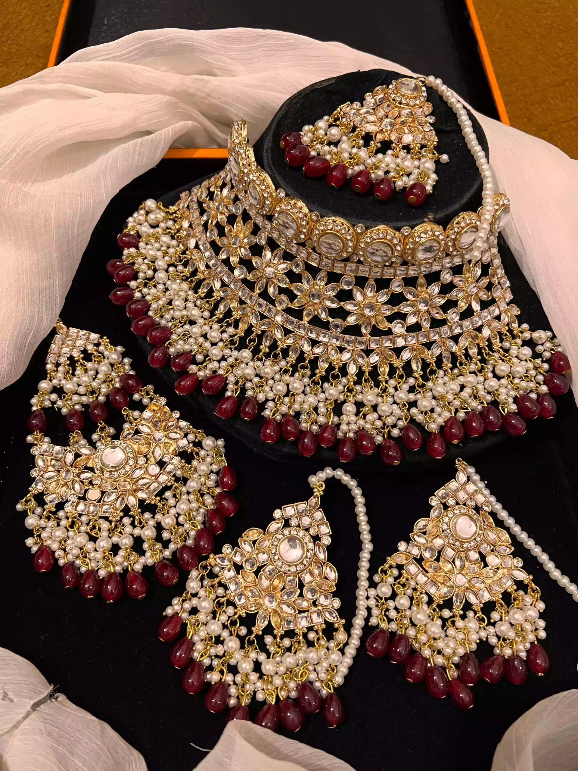 Kundan bridal set with jhumar Secondary image