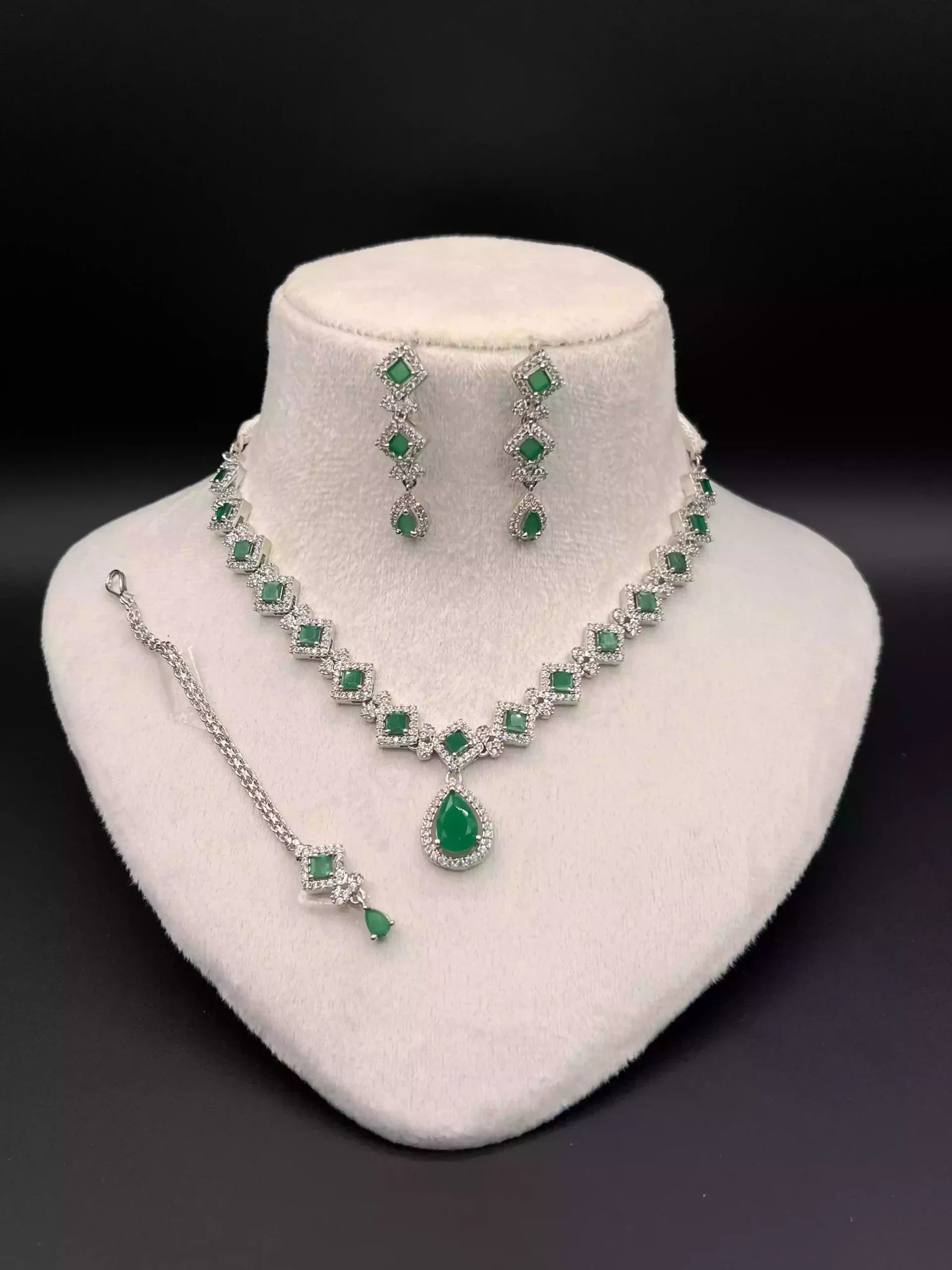 Indian zircon necklace set