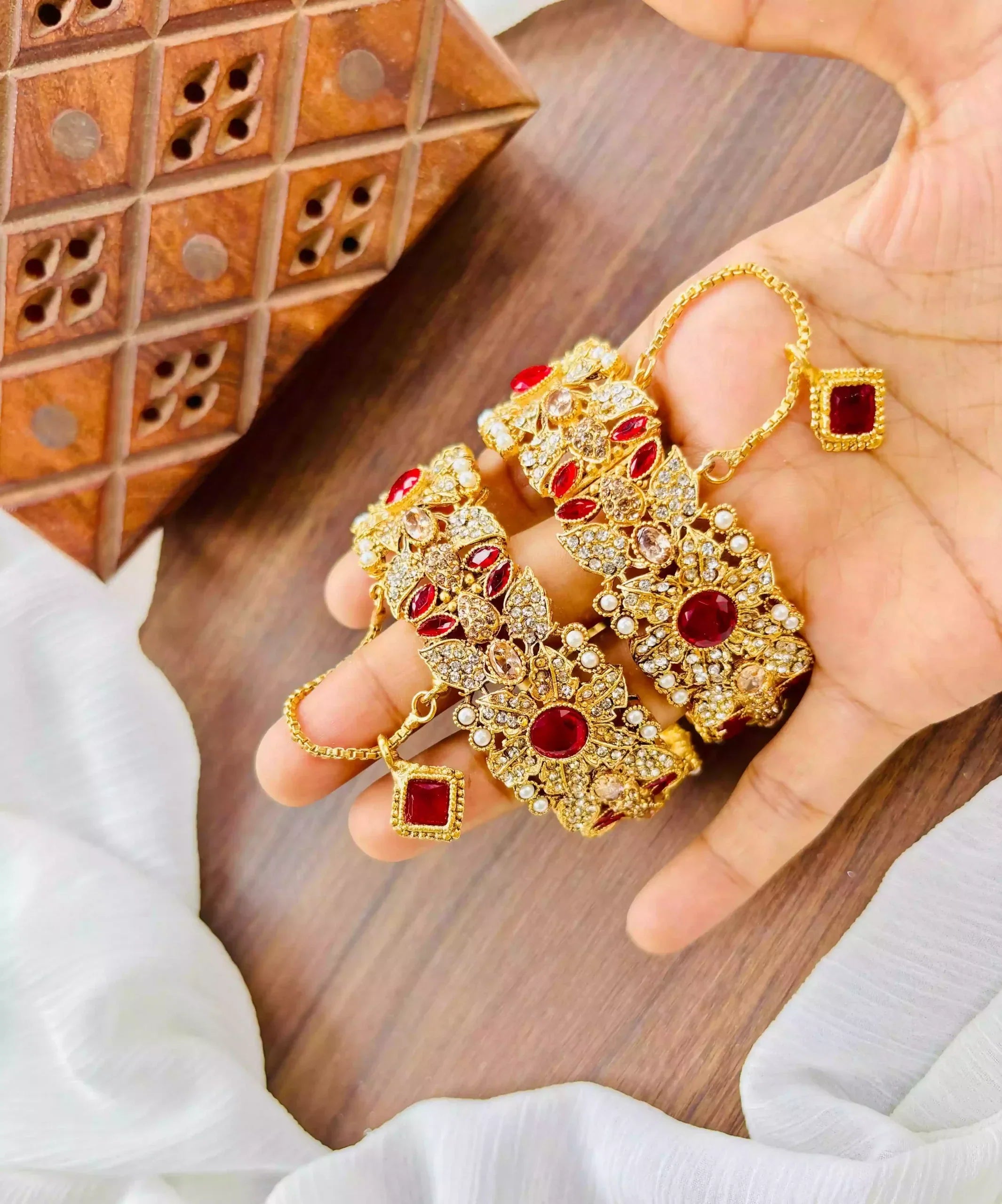 Zircon openable bangle pair