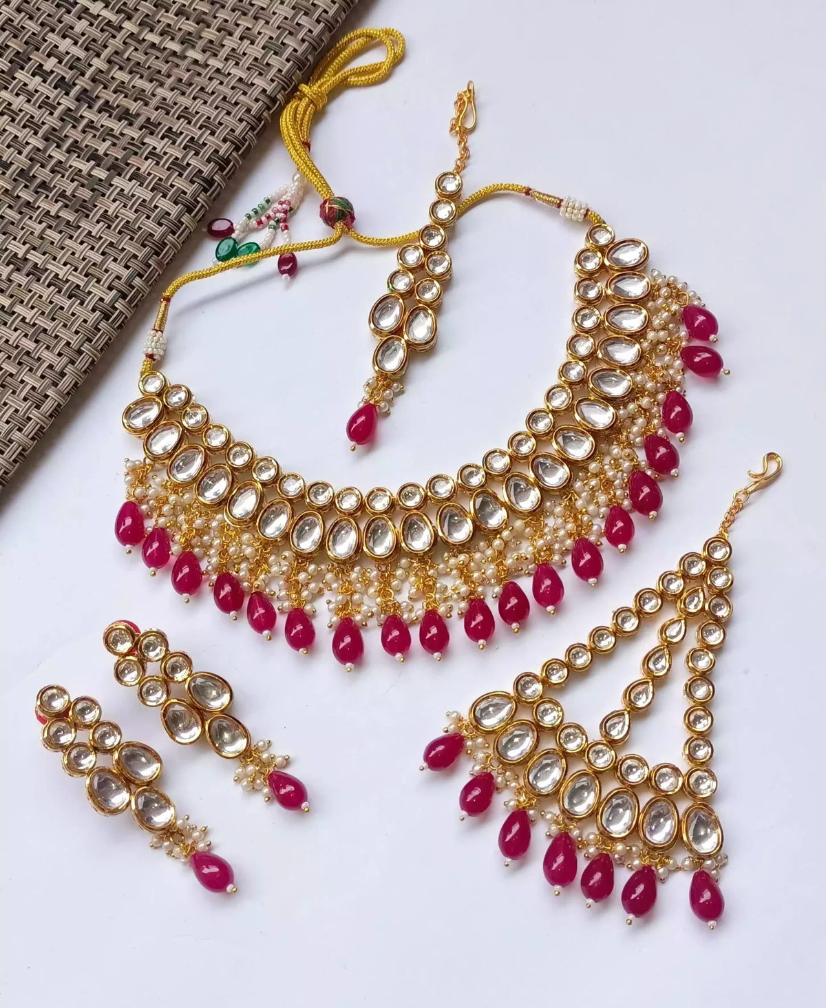 Indian kundan set with back meenakari Main image