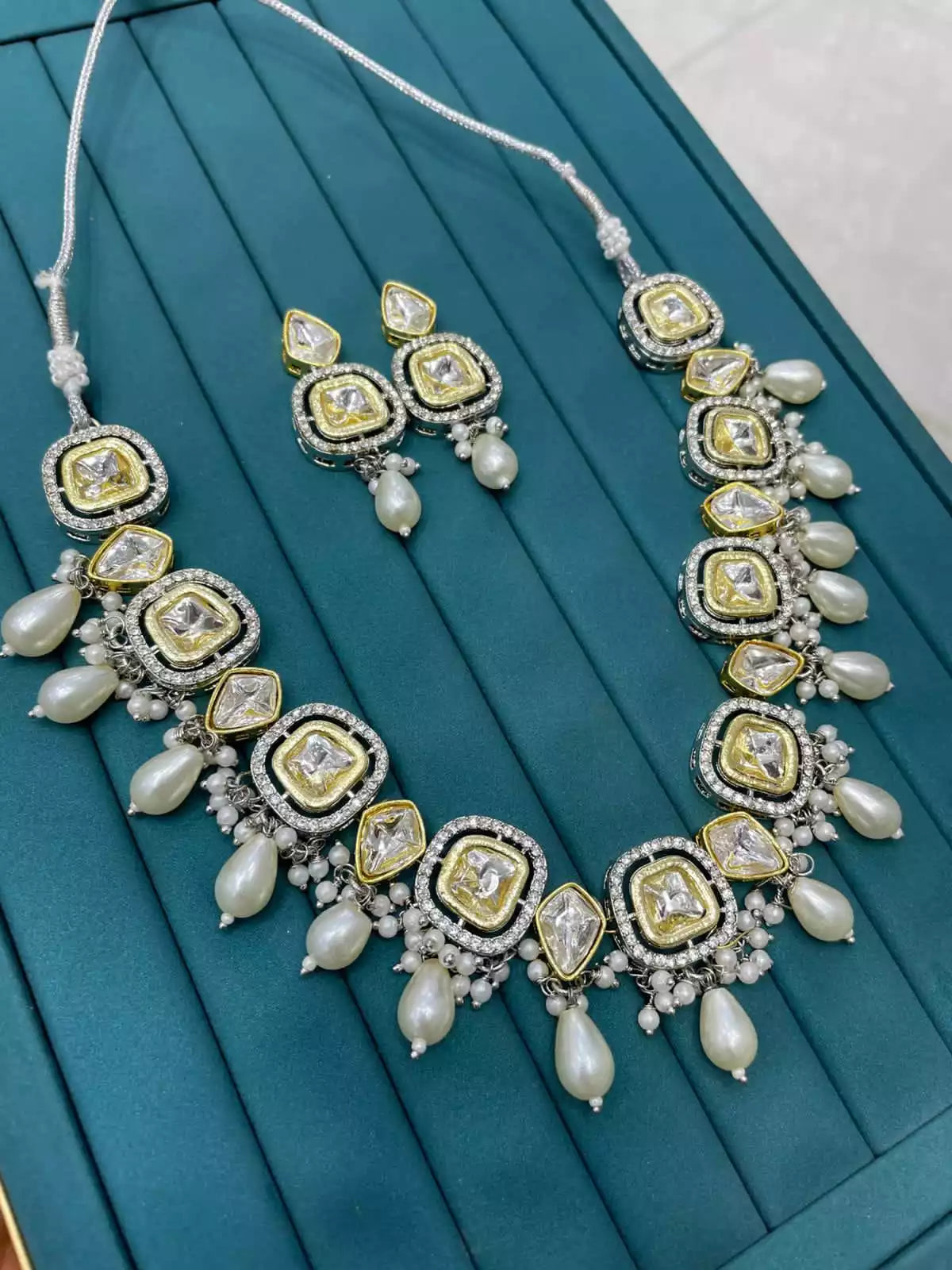 Uncut kundan necklace set