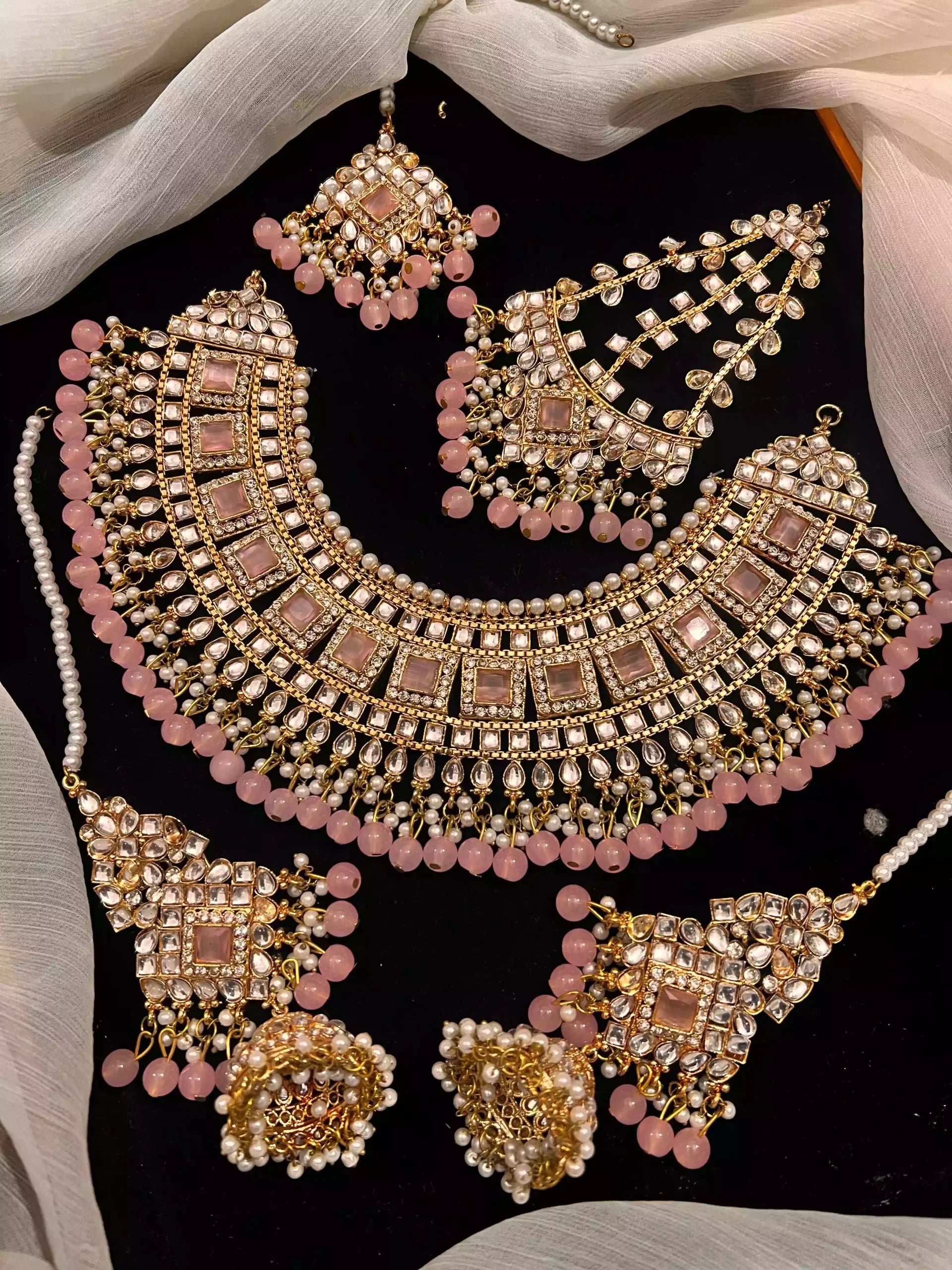 Indian kundan bridal set Main image