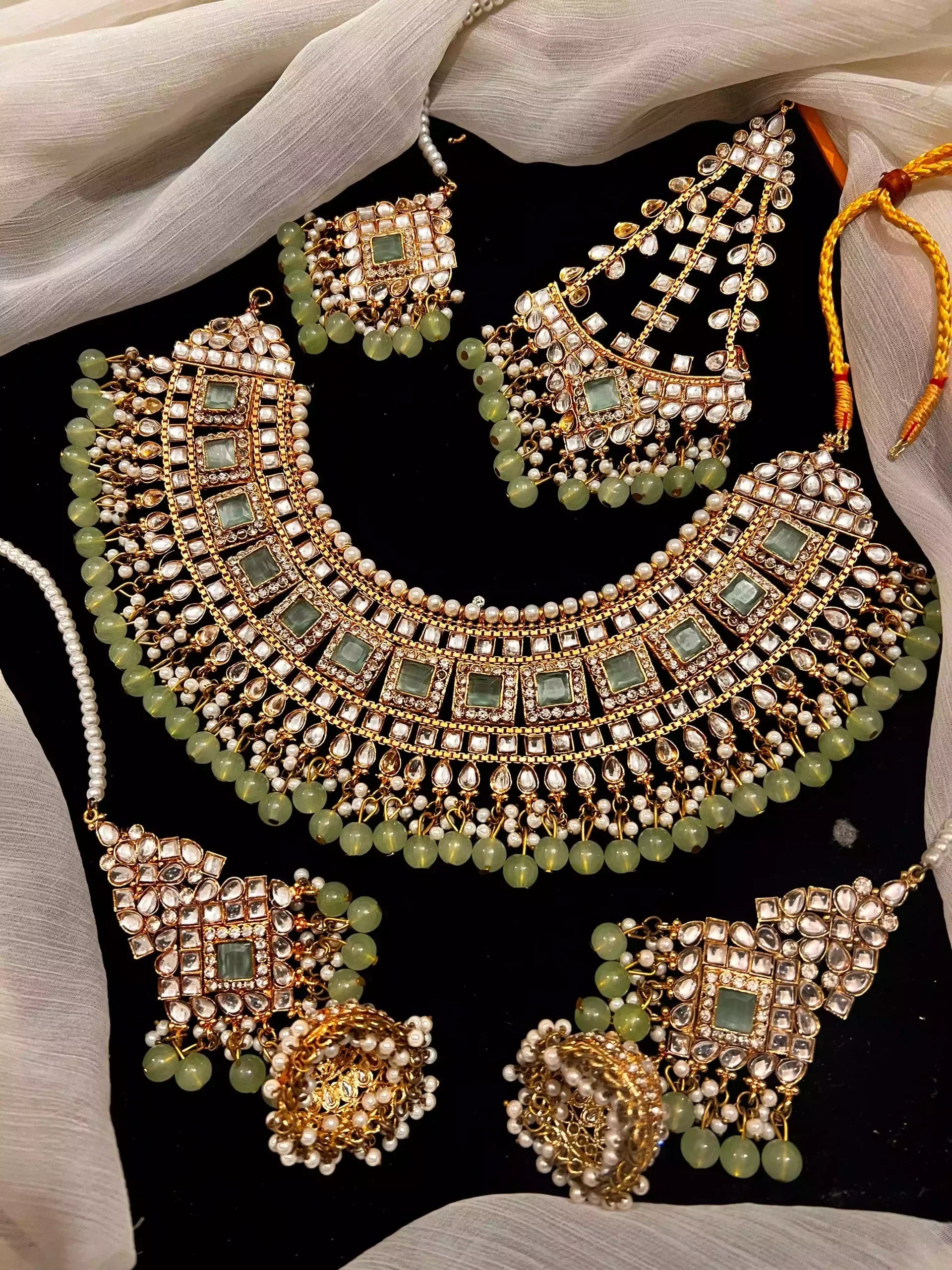 Indian kundan bridal set Secondary image