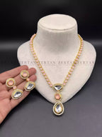 Elegant maala with kundan pendant