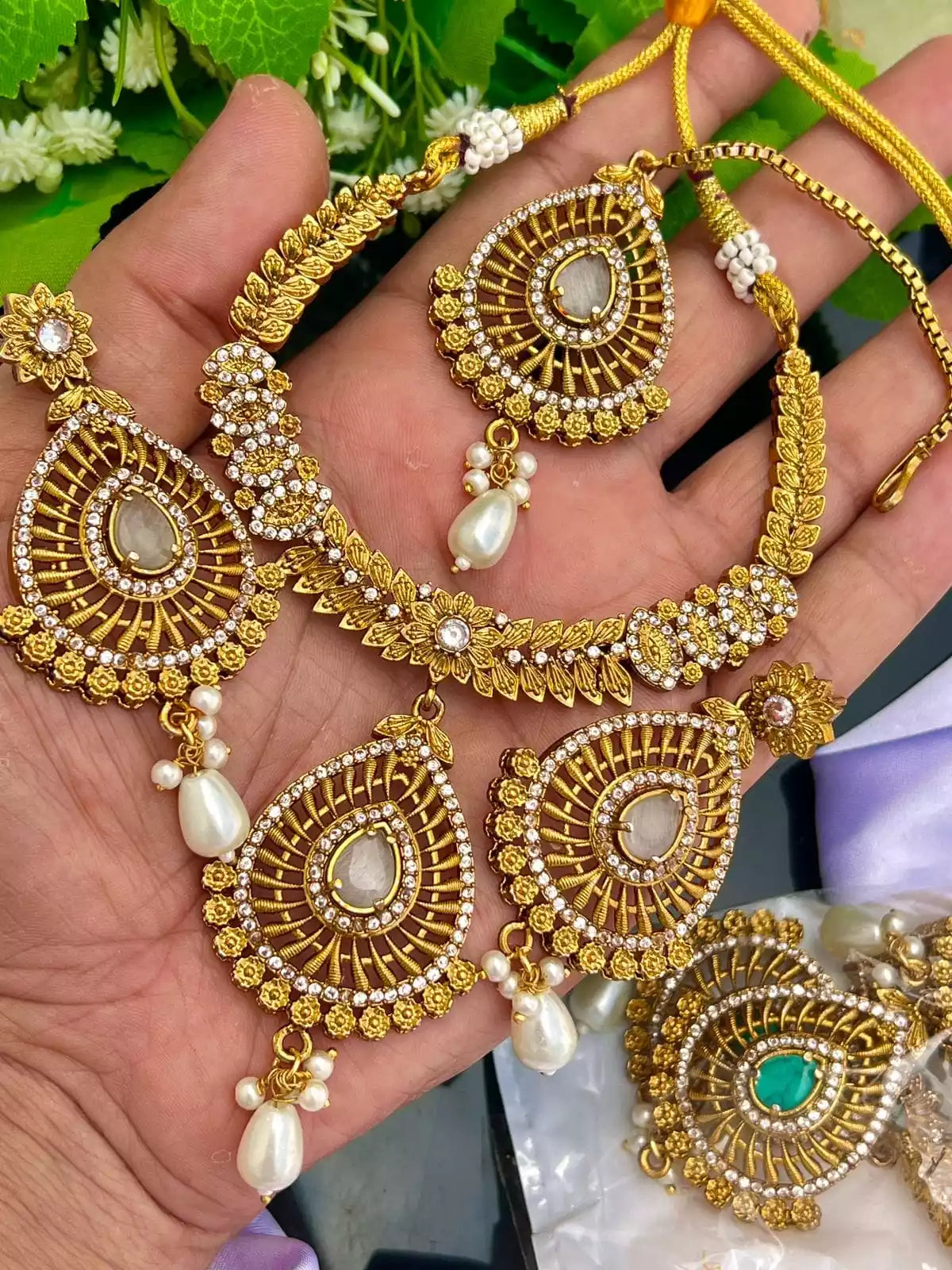 Gold plated designer necklace set Main image