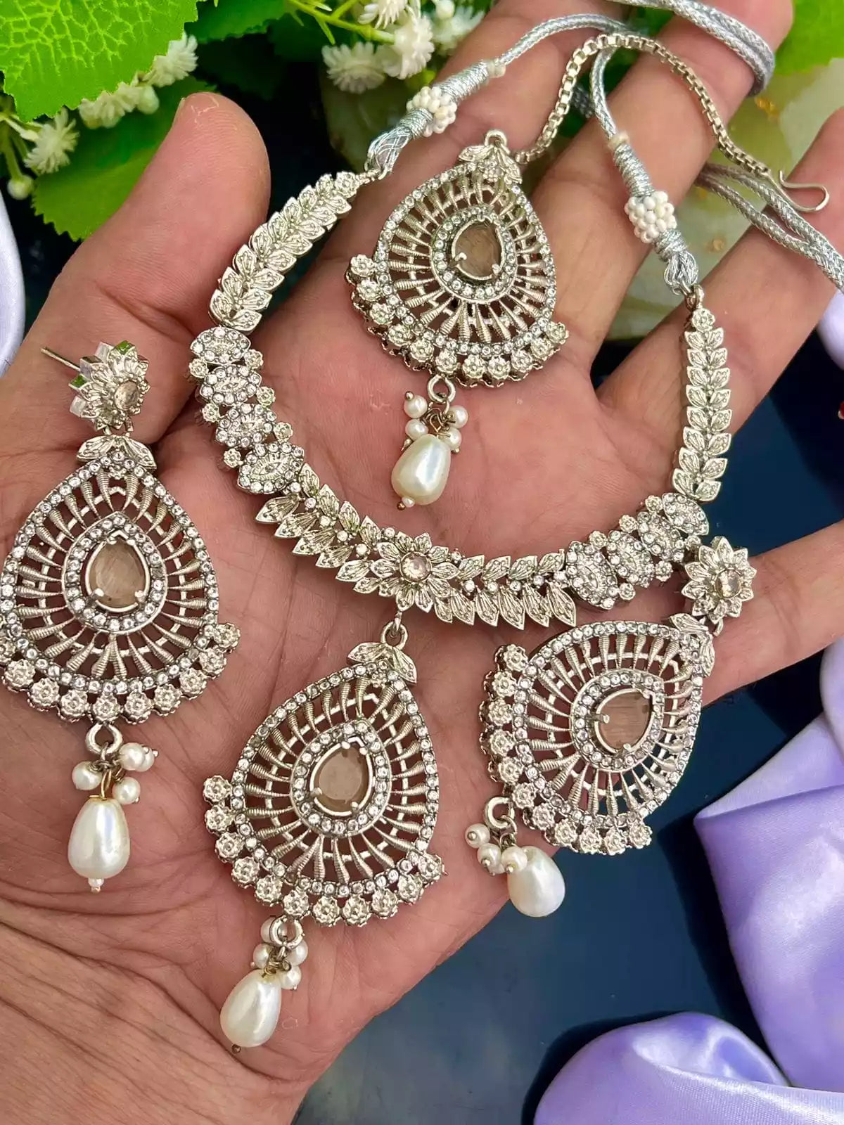 Silver plated designer necklace set Main image
