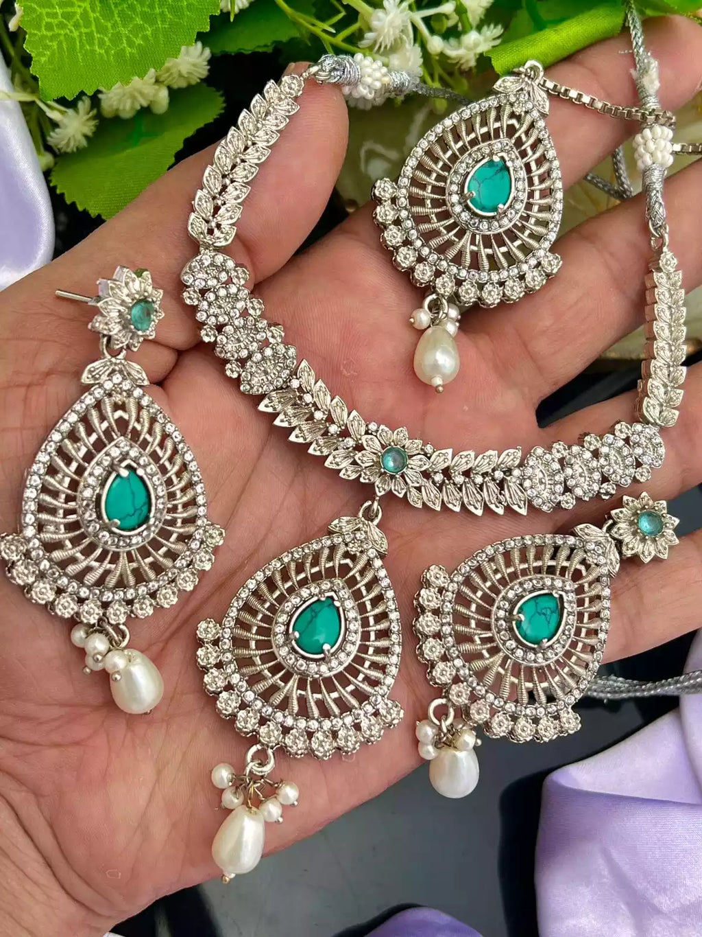 Silver plated designer necklace set