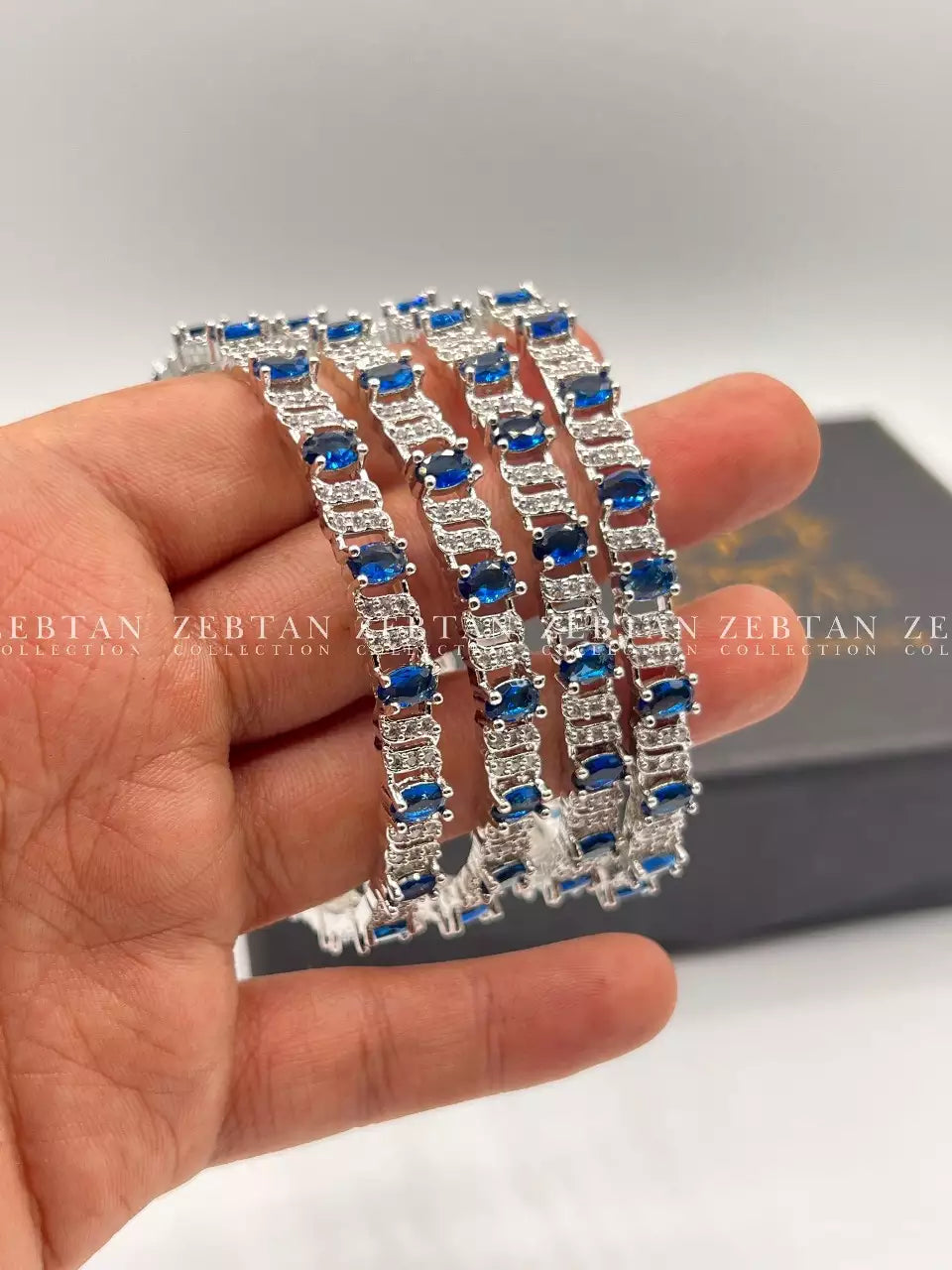 American diamond 4pcs bangles set