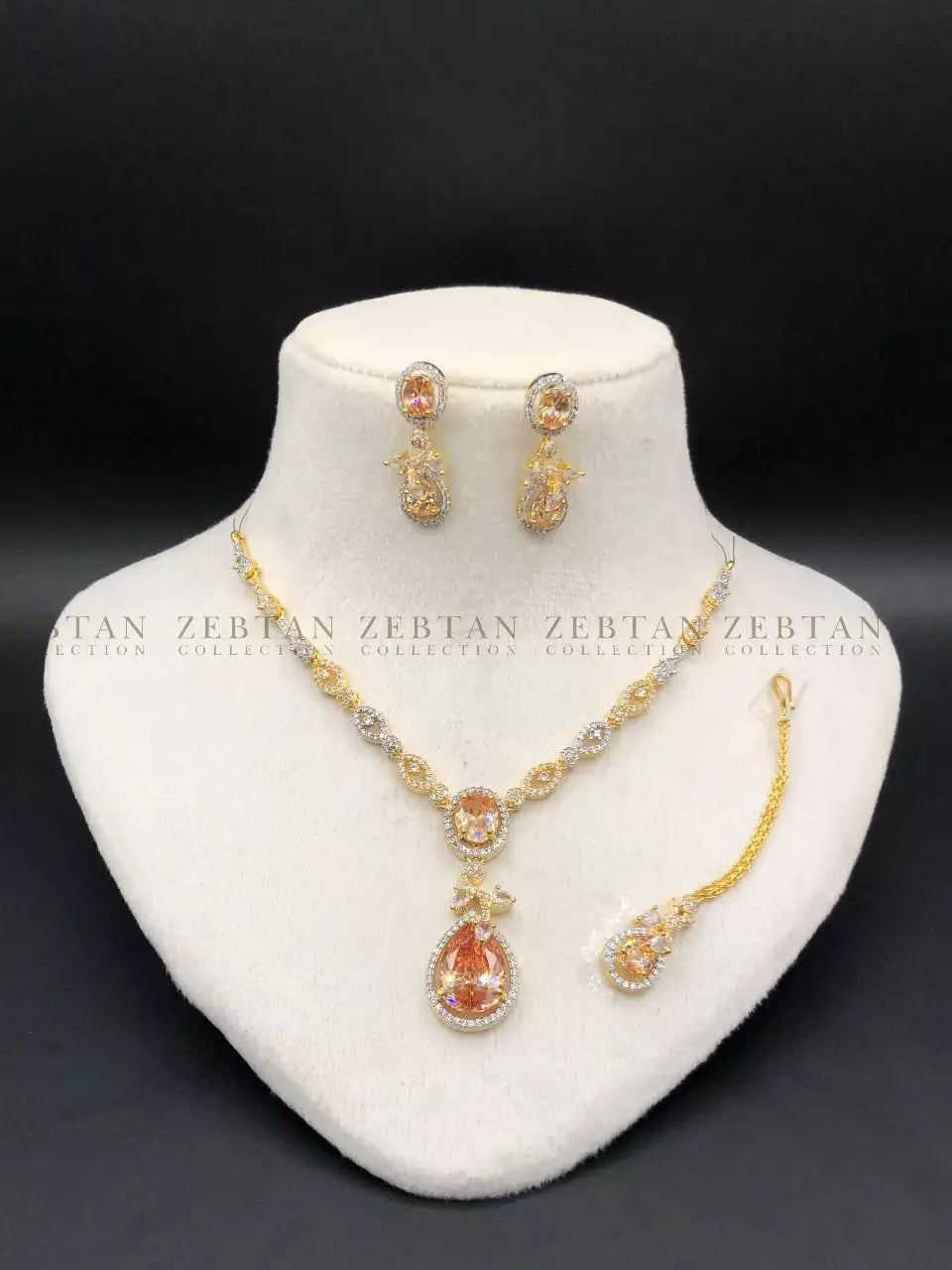 American diamond necklace set Secondary image