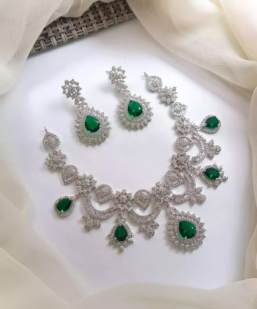 American diamond necklace set Main image
