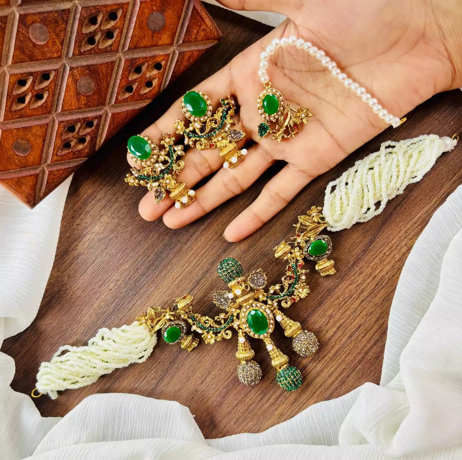 Egyptian choker set