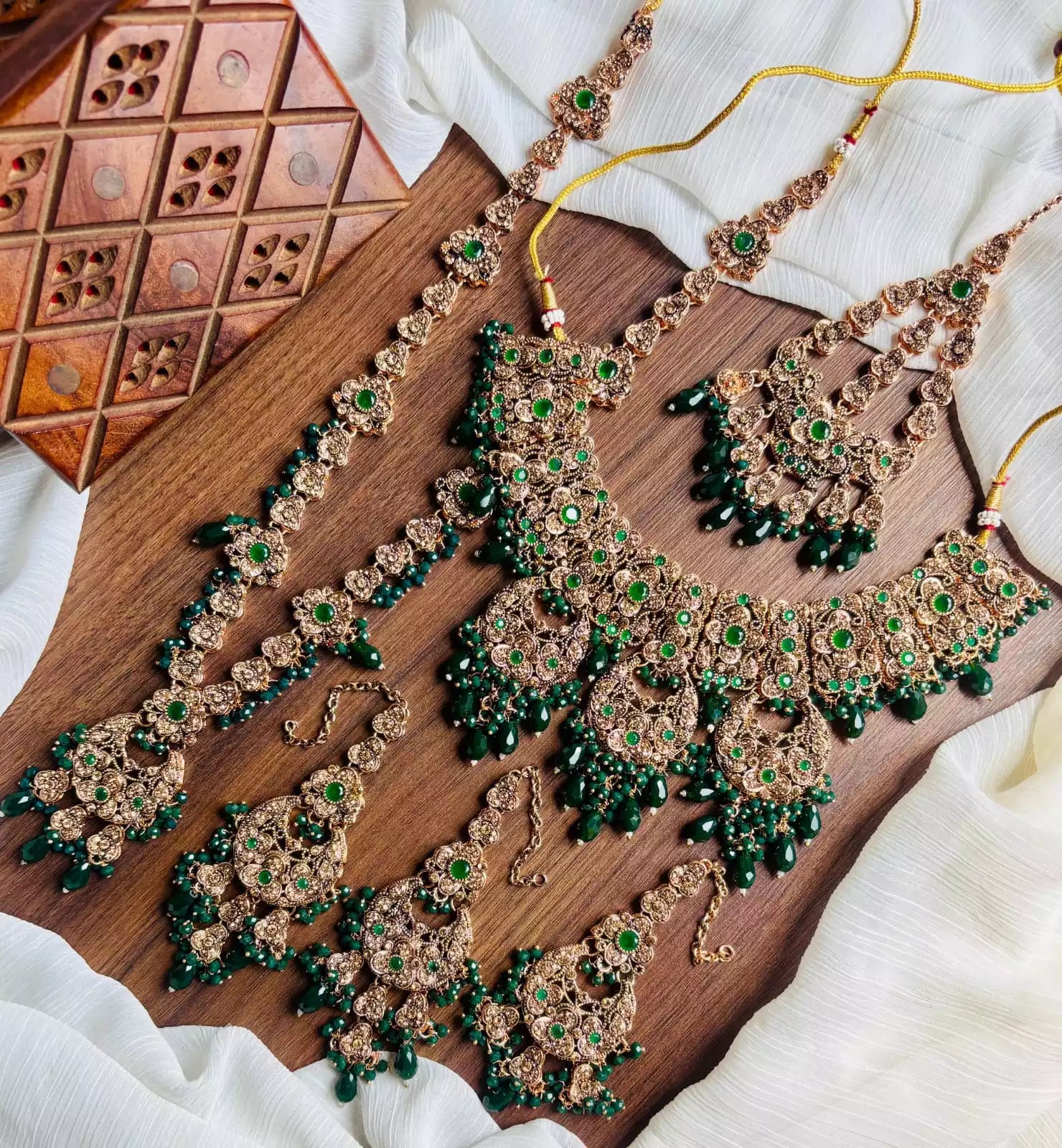 Zircon complete bridal set