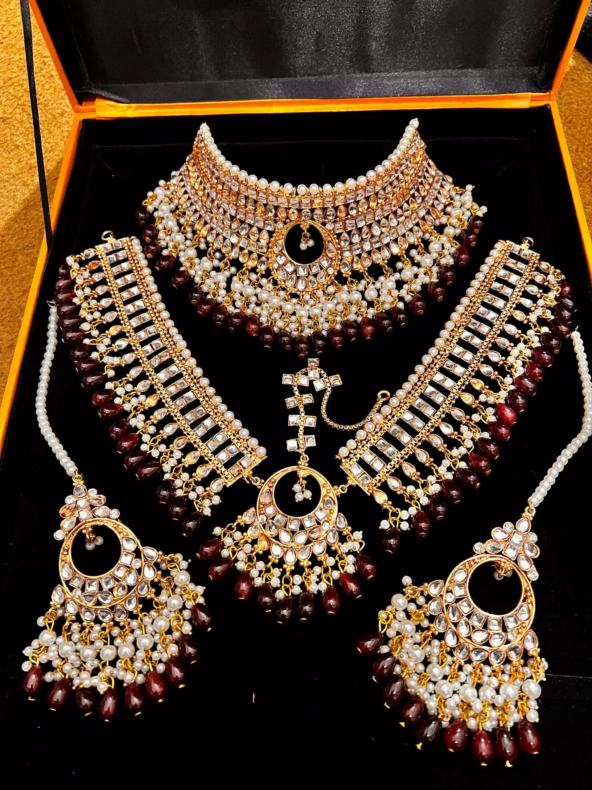Kundan bridal set with maatha patti Main image